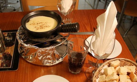 CJ's French Fondue Restaurant - Accommodation Cooktown 2