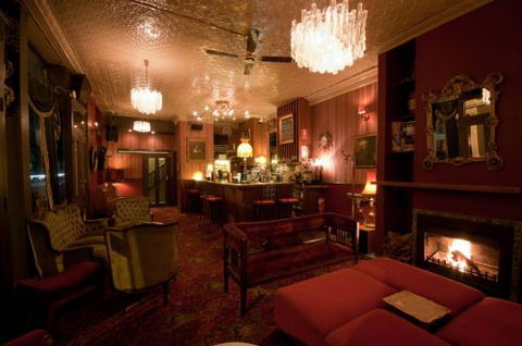 Back Bar Cocktail Lounge & Function Venue - Accommodation Cooktown 0