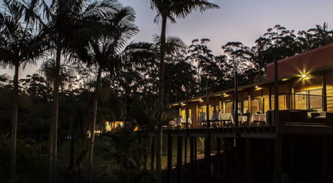 Pasfields Restaurant - Accommodation Cooktown 2