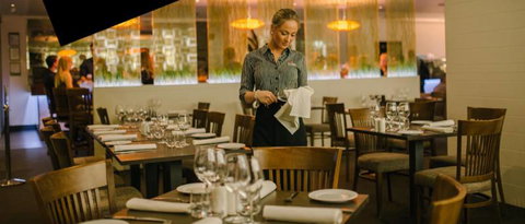 The Edge Restaurant & Bar - Accommodation Cooktown 2