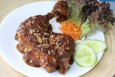 Betawi Indonesian Restaurant - Accommodation Cooktown 3