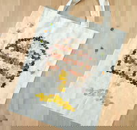 Create a Button Tote - Accommodation Cooktown