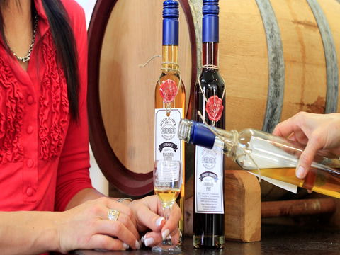 Tipples And Tales - Accommodation Cooktown 1