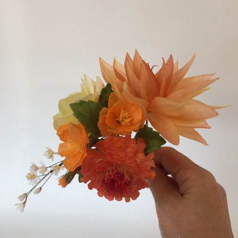 Wafer Paper Flower Class: Autumn Flowers - Accommodation Cooktown 0