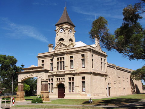 Old Style/New Vogue Dance Practice/Lessons - Accommodation Cooktown 2