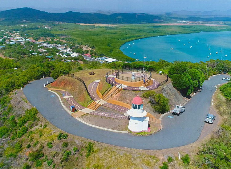 Experience the Stunning Views from Grassy Hill Lookout