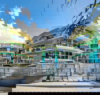 Rolling Surf Resort - Accommodation Cooktown