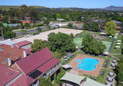 Alzburg Resort - Accommodation Cooktown 3