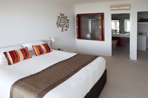 Waters Edge Apartments Cairns - Accommodation Cooktown 4