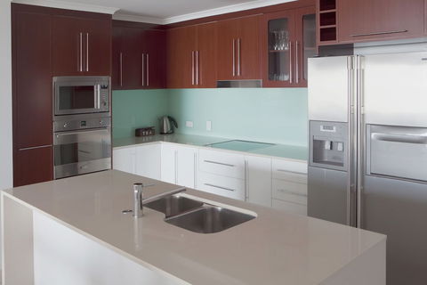 Waters Edge Apartments Cairns - Accommodation Cooktown 2