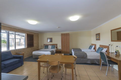 Windmill Motel And Events Centre - Accommodation Cooktown 7