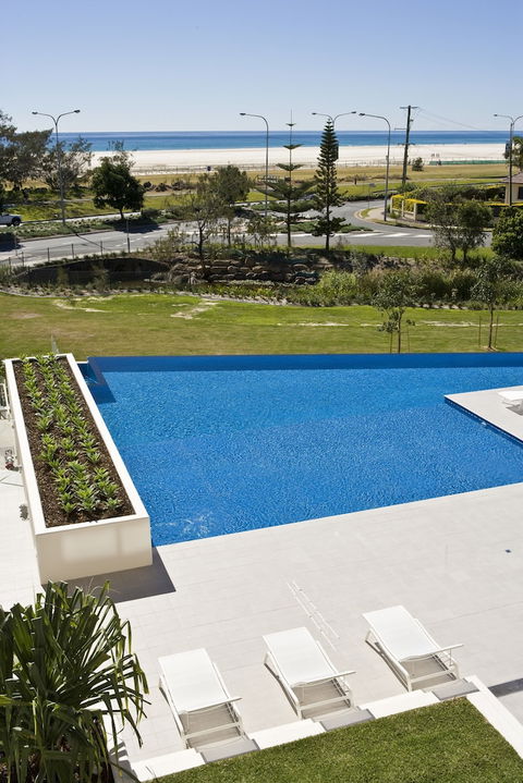 Kirra Surf Apartments - Accommodation Cooktown 1