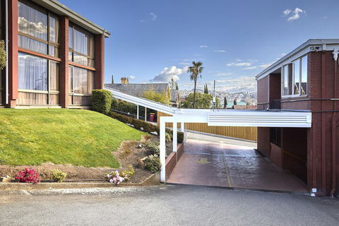 Commodore Regent - Accommodation Cooktown 3