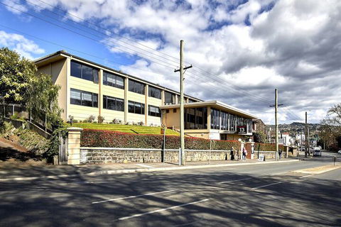 Commodore Regent - Accommodation Cooktown 1