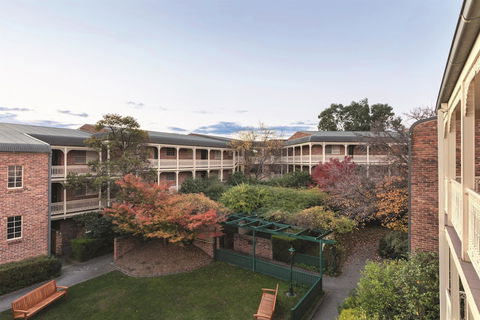 Adina Serviced Apartments Canberra Kingston - Accommodation Cooktown 4