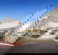 Ciloms Airport Lodge - Accommodation Cooktown