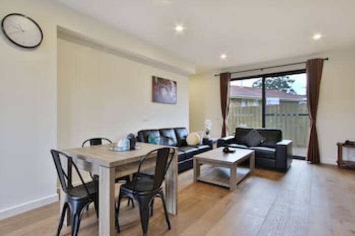 Dandenong North VIC Accommodation Cooktown