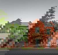 Majestic Old Lion Apartments - Accommodation Cooktown