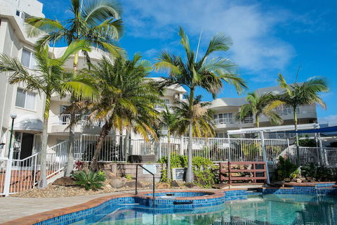 Golden Shores Holiday Club - Accommodation Cooktown 2