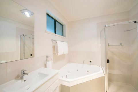 Clare Country Club - Accommodation Cooktown 7