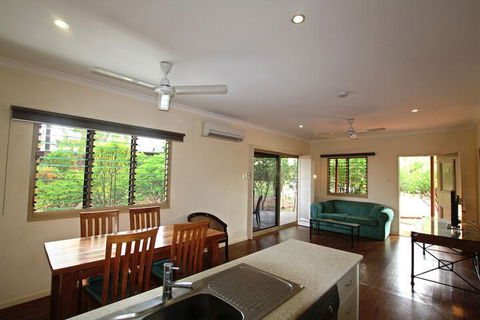 Kimberley Hotel Halls Creek - Accommodation Cooktown 4