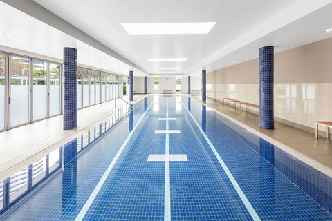 Meriton Suites Broadbeach, Gold Coast - Accommodation Cooktown 4