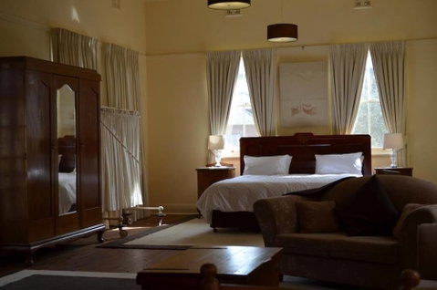 The Old Parkes Convent - Accommodation Cooktown 2