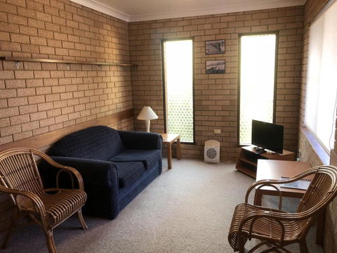 Flat 1 3 Bay Lane - Accommodation Cooktown 4