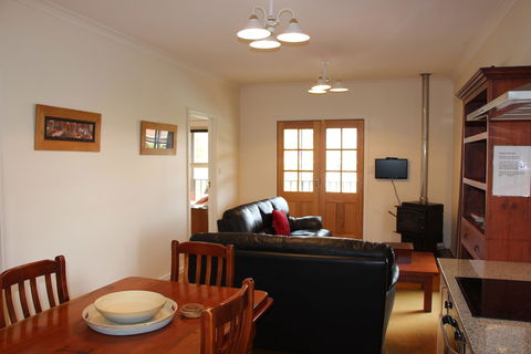 Albany Beachside Accommodation - Accommodation Cooktown 1