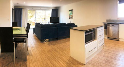Unit 8 Boardwalk - Accommodation Cooktown 4