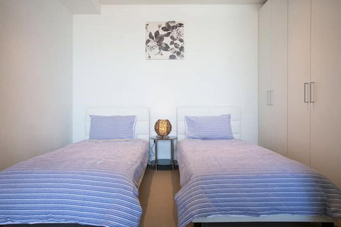 C3CBD Melbourne Apartment - Accommodation Cooktown 3