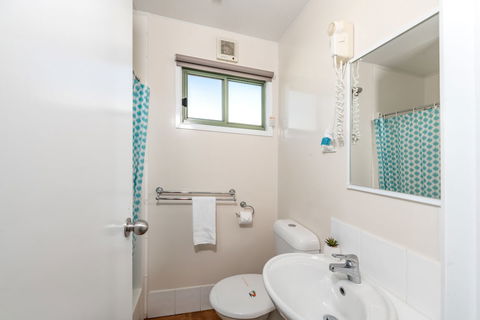 BIG4 Breeze Holiday Parks - Bargara - Accommodation Cooktown 3