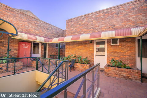 Clocktower Apartment Hotel - Accommodation Cooktown 3