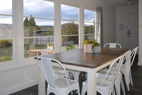 Kangaroo Bay Apartments - Accommodation Cooktown 4