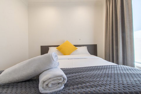 Mick O'Shea's - Accommodation Cooktown 7