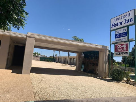 Jerilderie Motor Inn - Accommodation Cooktown 1