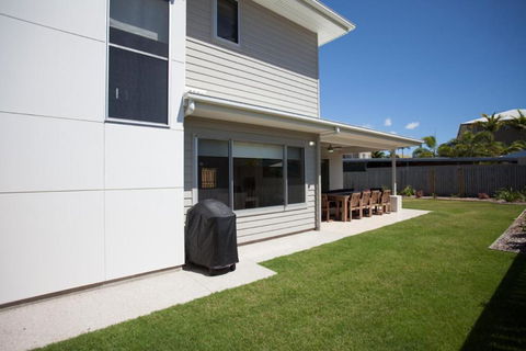 Petrie Beach Holiday Home - Accommodation Cooktown 4