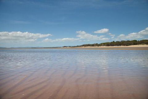 City Beach Holiday House - Accommodation Cooktown 4