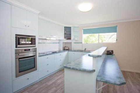 City Beach Holiday House - Accommodation Cooktown 3