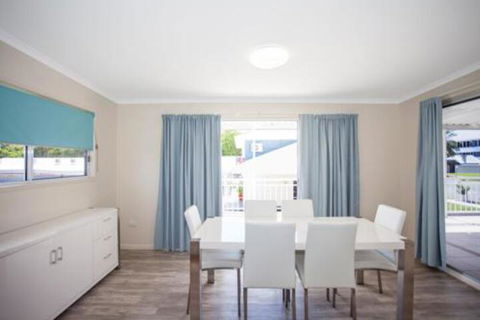 City Beach Holiday House - Accommodation Cooktown 1