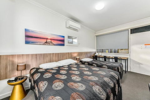Rest Motels Naracoorte - Accommodation Cooktown 1