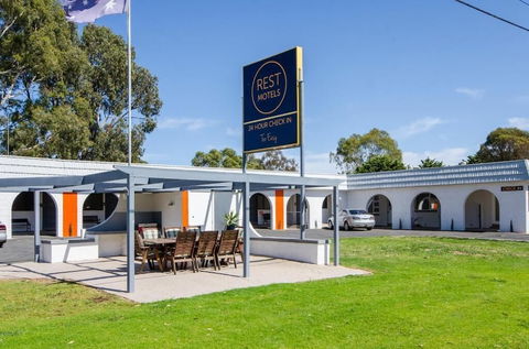 Rest Motels Naracoorte - Accommodation Cooktown 6