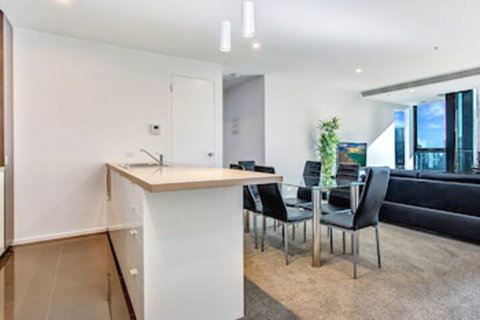 MJ Shortstay Southbank Grande Apartments - Accommodation Cooktown 4