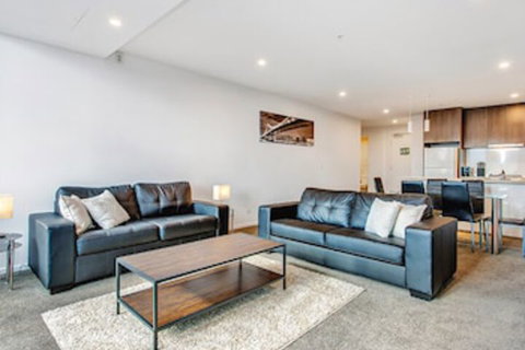 MJ Shortstay Southbank Grande Apartments - Accommodation Cooktown 7