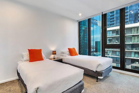 MJ Shortstay Southbank Grande Apartments - Accommodation Cooktown 3