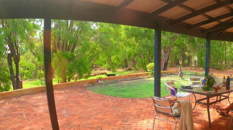 Yallingup Pet Friendly Bush Retreat - Accommodation Cooktown 3