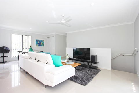 Beach Breeze Holiday House - Accommodation Cooktown 6