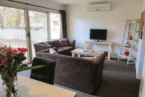 Angaston Mews Apartments - Accommodation Cooktown 4