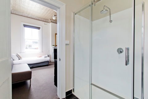 Deloraine Hotel - Accommodation Cooktown 5