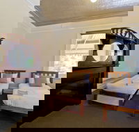 Deloraine Hotel - Accommodation Cooktown